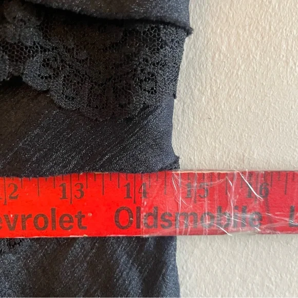 Maggy London Black Tiered Lace V-Neck Cap Sleeve Mini Dress - Size 6 EUC - Picture 15 of 16